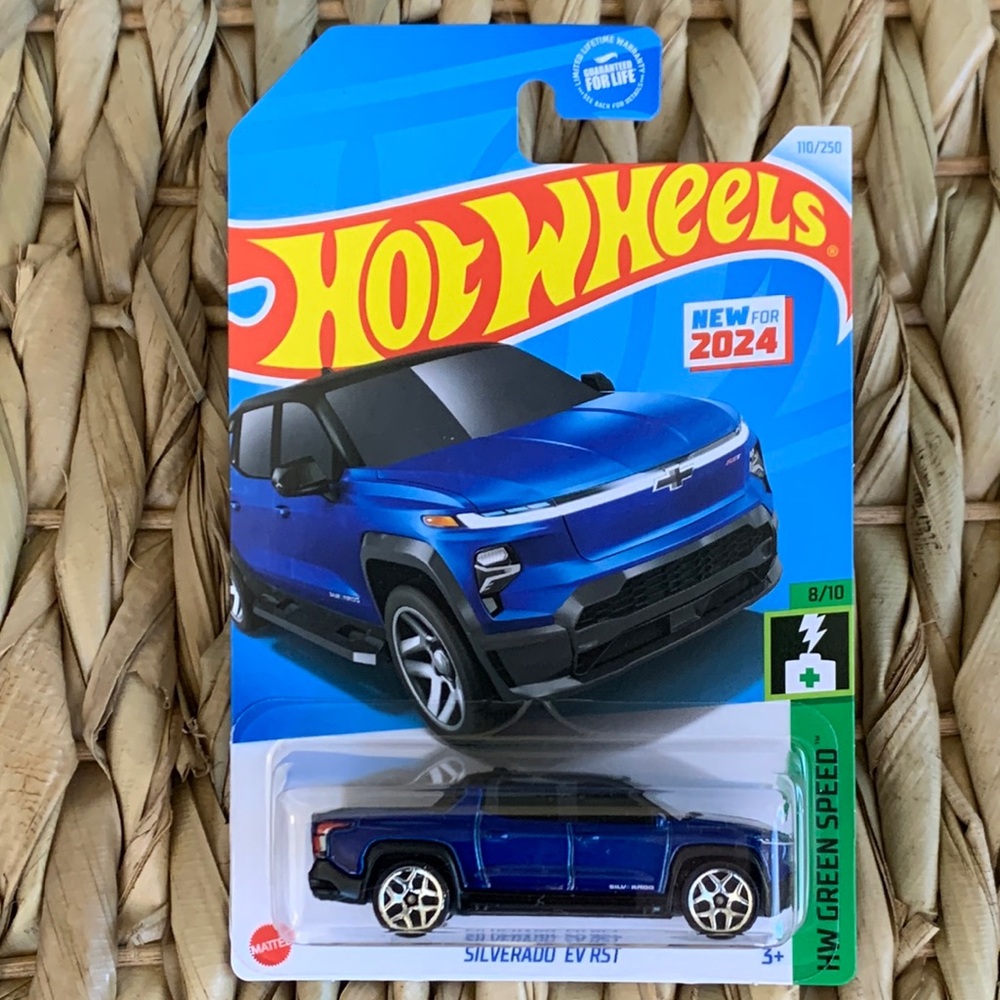 Hot Wheel Chevy Silverado EV RST Chevrolet Blue Electric Truck Hotwheels 2024 🆕